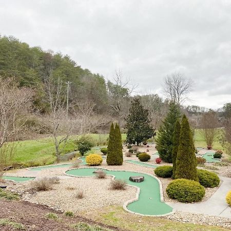 Timber Wheat Retreat - Hot Tub, Community Pool, Game And Theater Room Sevierville Exterior photo