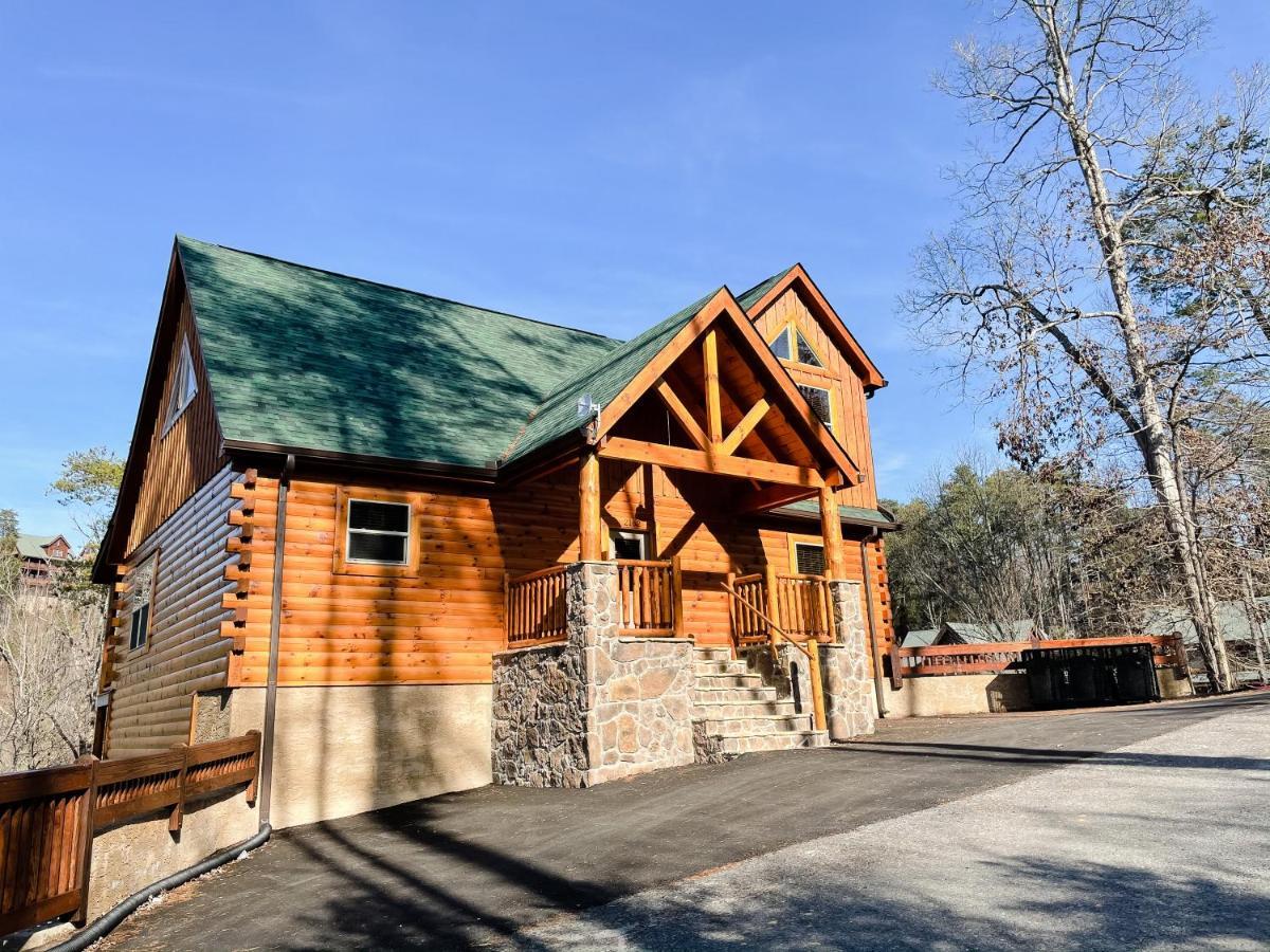 Timber Wheat Retreat - Hot Tub, Community Pool, Game And Theater Room Sevierville Exterior photo