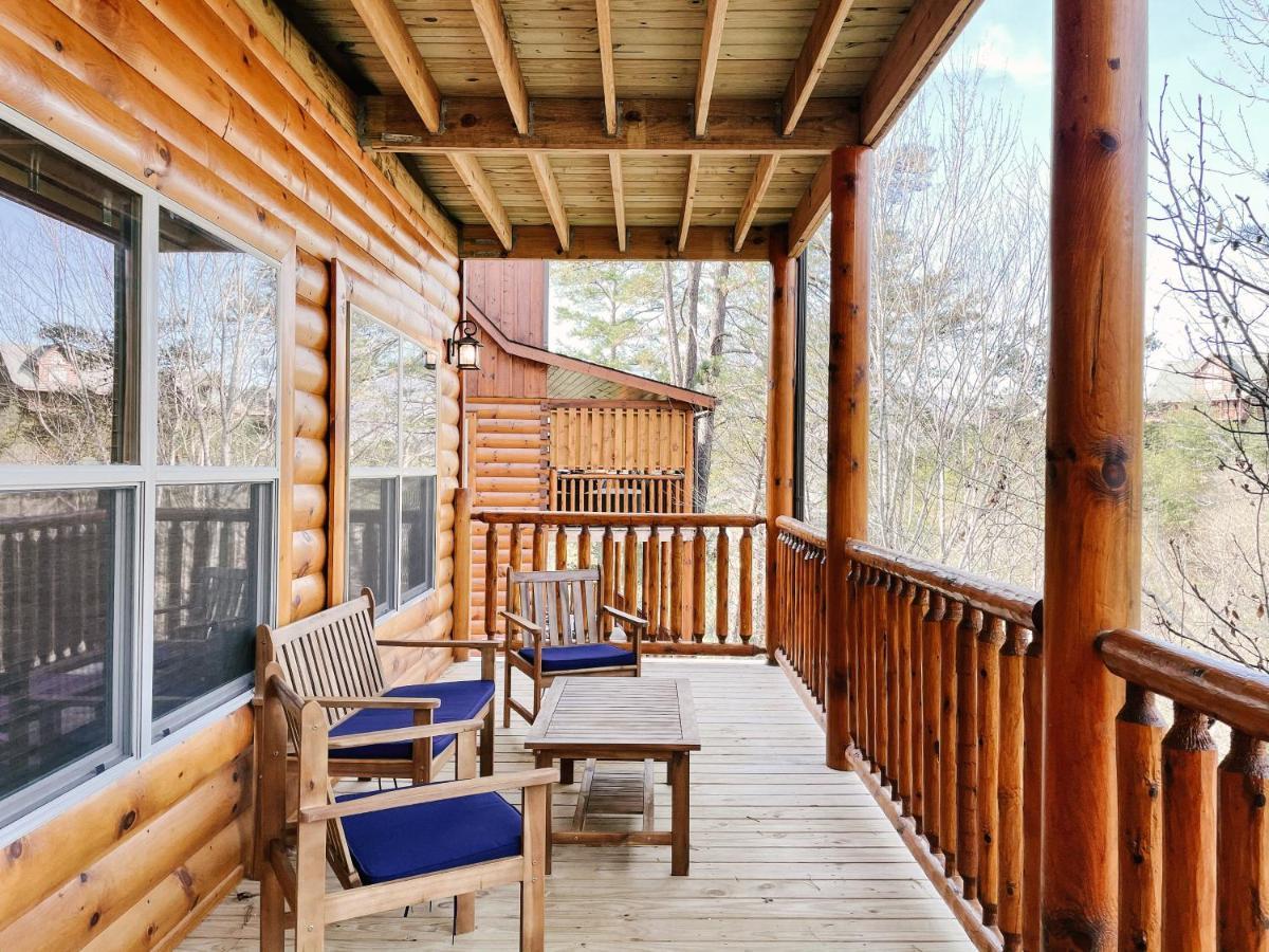 Timber Wheat Retreat - Hot Tub, Community Pool, Game And Theater Room Sevierville Exterior photo